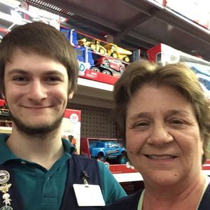 Meet your Posher, Phillip